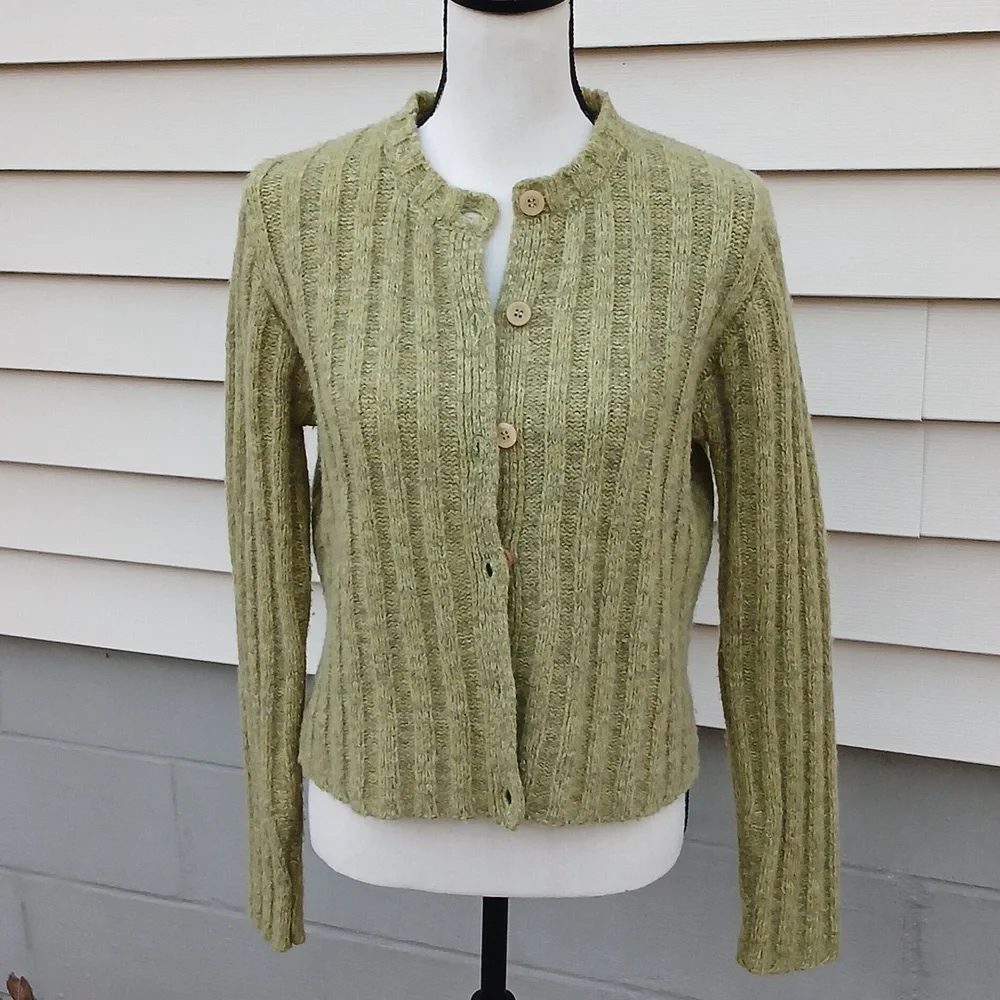 The Limited green sweater size medium - Picture 1 of 6